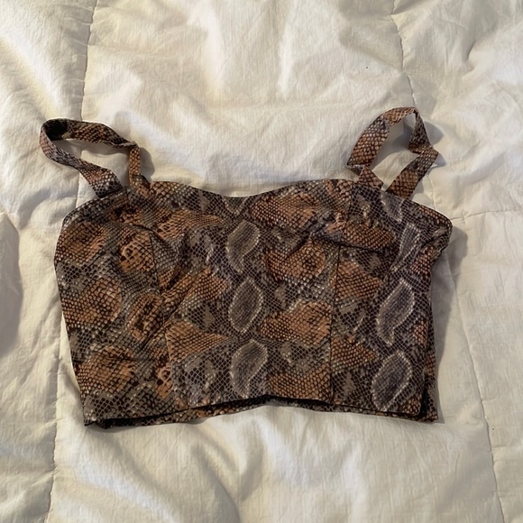 Dynamite Snake Print Crop Top - Picture 1 of 3